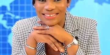  La plus jeune présentatrice de l&rsquo;histoire du journal télévisé guinéen  Journaliste Écrivaine DGA de la Bibliothèque Nationale.