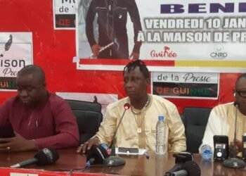 doudou Benny chanteur soutient que le processus de paix dans un pays passe par le respect du Chef de l’État.