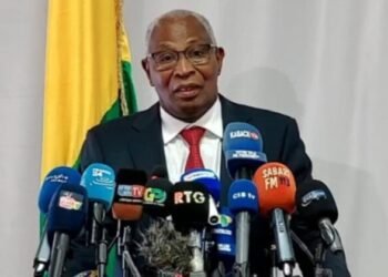 Actualités socio politiques et économiques ,le Premier Ministre ,Amadou Oury bah face aux médias