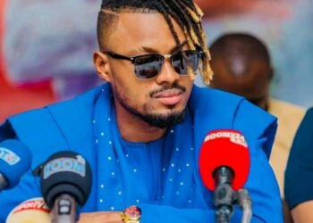 Cams mélodie lève le voile sur son tout premier Album baptisé Maximum LOVE .