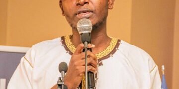 De l’ombre à la lumière : Ibrahima Sow, le pilier des champions mondiaux de la Dictée PGL.