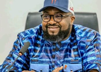 *Tribune :*Transformer la Guinée par l’alumine de la parole à l’action juridique