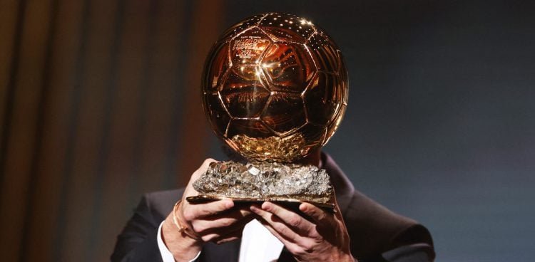Alors que le Ballon d’Or 2025 semble se jouer entre Ousmane Dembélé et Lamine Yamal, un nouveau candidat émerge.