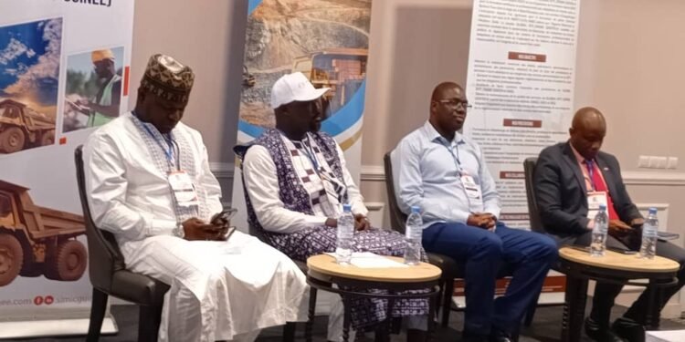 Les travaux de la première édition du salon international des mines et des carrières se tiennent à Conakry.