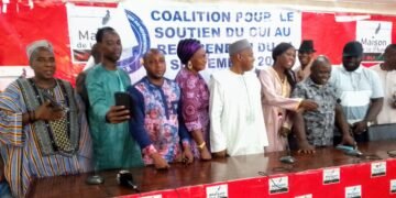 La coalition pour le soutien du Oui au Référendum, appelée CSor, milite pour encourager les gens à voter Oui.