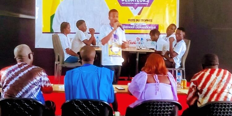 Le concours des grands débateurs des lycées du grand Conakry a dévoilé les finalistes.