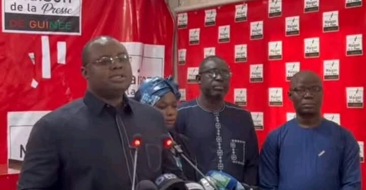 Nouvelle Constitution : l&rsquo;ancien Premier ministre Bernard Gomou affiche son soutien