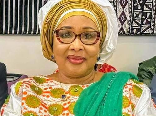 Fidèle à ses racines, engagée pour la cause sociale, Hadja Hawa Bah est une source d’inspiration.