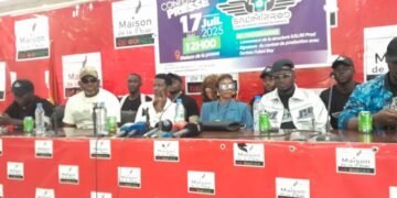 Foulani Boy, un artiste de la musique Guinéenne , a signé un nouveau contrat avec Salim Prod.