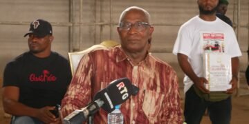 Le Premier Ministre a rencontré de jeunes membres du Mouvement MAG pour discuter de la Paix et de la nouvelle constitution.