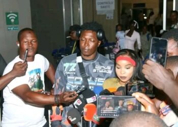 Soul Bang’s et Manamba Kanté de retour à Conakry, trophée en main