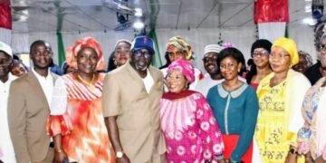 Référendum constitutionnel en Guinée : Cinq structures citoyennes lancent une synergie pour une participation massive et pacifique.