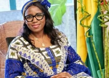 Marche de soutien au Président Mamadi Doumbouya : présence remarquée de Madame Kanté Kadiatou Silatigui Doumbouya.