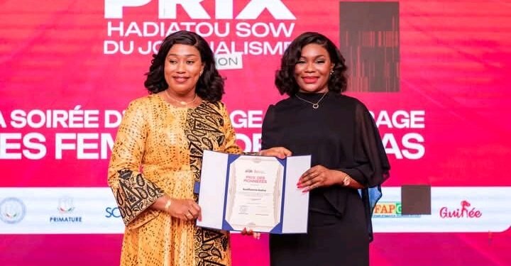 Kadiatou Kaba honorée lors du Prix Hadiatou Sow du journalisme 2025