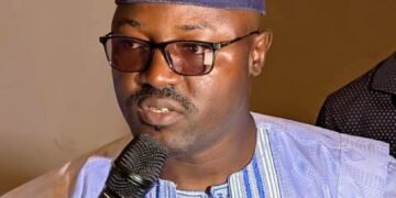 Le Président sortant de la FONAJEP exprime sa gratitude envers tous les partenaires et appelle à l&rsquo;unité.