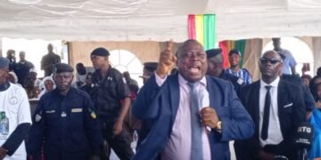 Pose de la première pierre du centre frigorifique du marché à poisson de Kènien