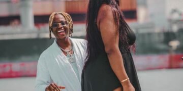 Ambiance électrique : Junior Barry dévoile le clip de son nouvel album avant son grand concert.