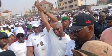 Défilé de soutien à Mamadi Doumbouya entre Cosa et Bambéto