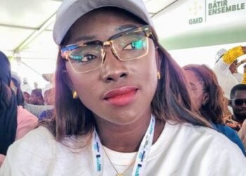 Rokia Kaba réaffirme son soutien au candidat Mamadi Doumbouya lors de l’inauguration du siège national de la GMD.