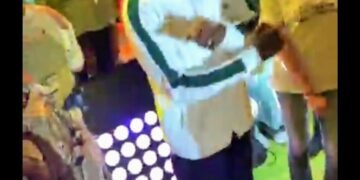 Mamadi Doumbouya clôture sa campagne présidentielle 2025 avec force et vision pour une Guinée Unie.