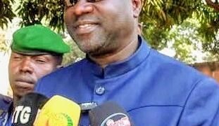 Maison Centrale de Kankan : Marwane Baldé frappe fort avec une opération de contrôle surprise.