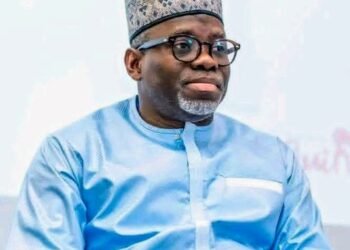 Excellence Mourana Soumah, Ministre de la Communication, de l’Économie Numérique et de l’Innovation, Lauréat du Prix Horizon d’Or.