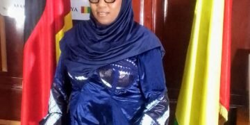 « Mois de la Femme : Madame Kanté Kadjatou Doumbouya, leader inspirante, défie les stéréotypes et incite les femmes à investir les filières scientifiques et les postes décisionnels.