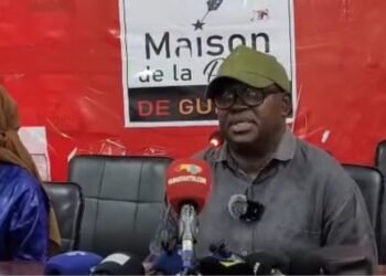 Le président du Forum Civil Guinéen alerte sur la dissolution des partis politiques.