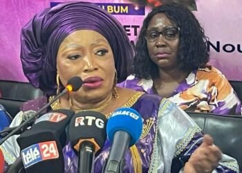 Hadja Aminata Kamissoko annonce son double album « Bè Yèrèyè » et « Foudou Wokowaka » et prépare un concert d’exception.