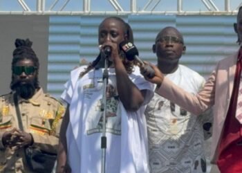 Campagne électorale : Mélia Ismaël Soumah mobilise Dixinn lors d’un carnaval géant