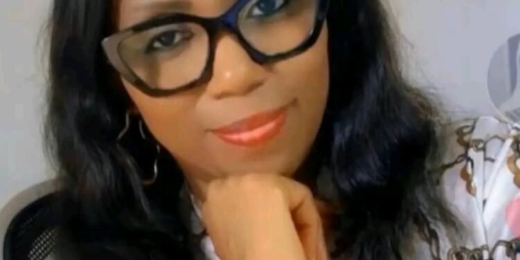 Appel à la résilience, à la patience et au courage : Mme Kanté Kadjatou Silatigui Doumbouya invite à l’audace face aux épreuves de la vie.
