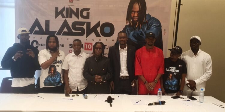 Conakry : King Alasko et Simina Prod dévoilent les grandes lignes des 10 ans de carrière de l’artiste