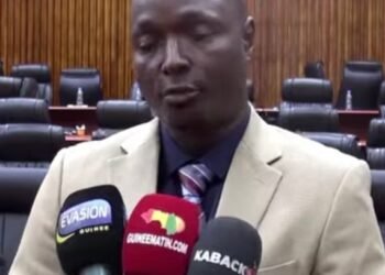 Assemblée nationale : l’honorable Ibrahima Kollet intègre la Commission Défense et Sécurité dirigée par Charlotte Daffé.