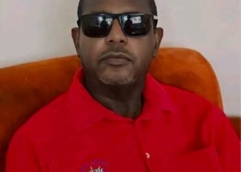 La Presse guinéenne en deuil : Abdoulaye Top Sylla, une plume qui a marqué l’histoire de la presse écrite.