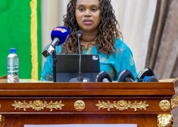 Guinée : la LFR 2026 présentée au Parlement, les recettes atteignent 85 % des prévisions.