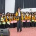 Saran Couture remet des certificats à 51 jeunes filles formées en couture .